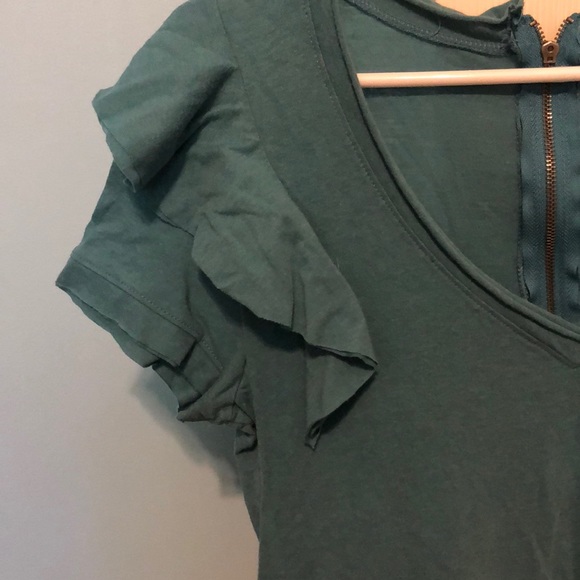 🎉B2GO free🎉 Teal Top w/ ruffled Sleeve and Zipper back - Picture 2 of 4